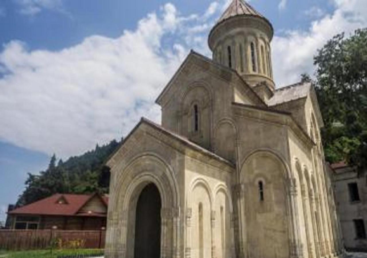 White House Avtandil&Nino Hotel Сарпи Екстериор снимка
